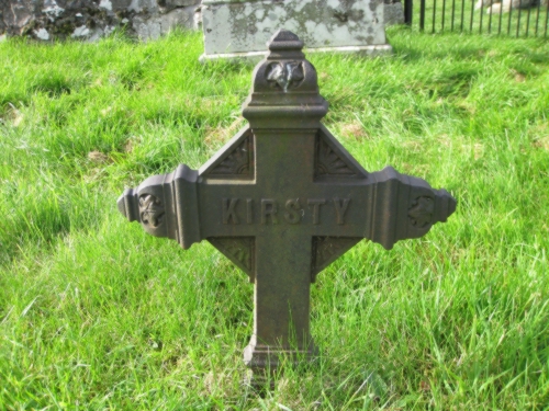 Monument to Kirsty Stewart, maid at Dalreoch